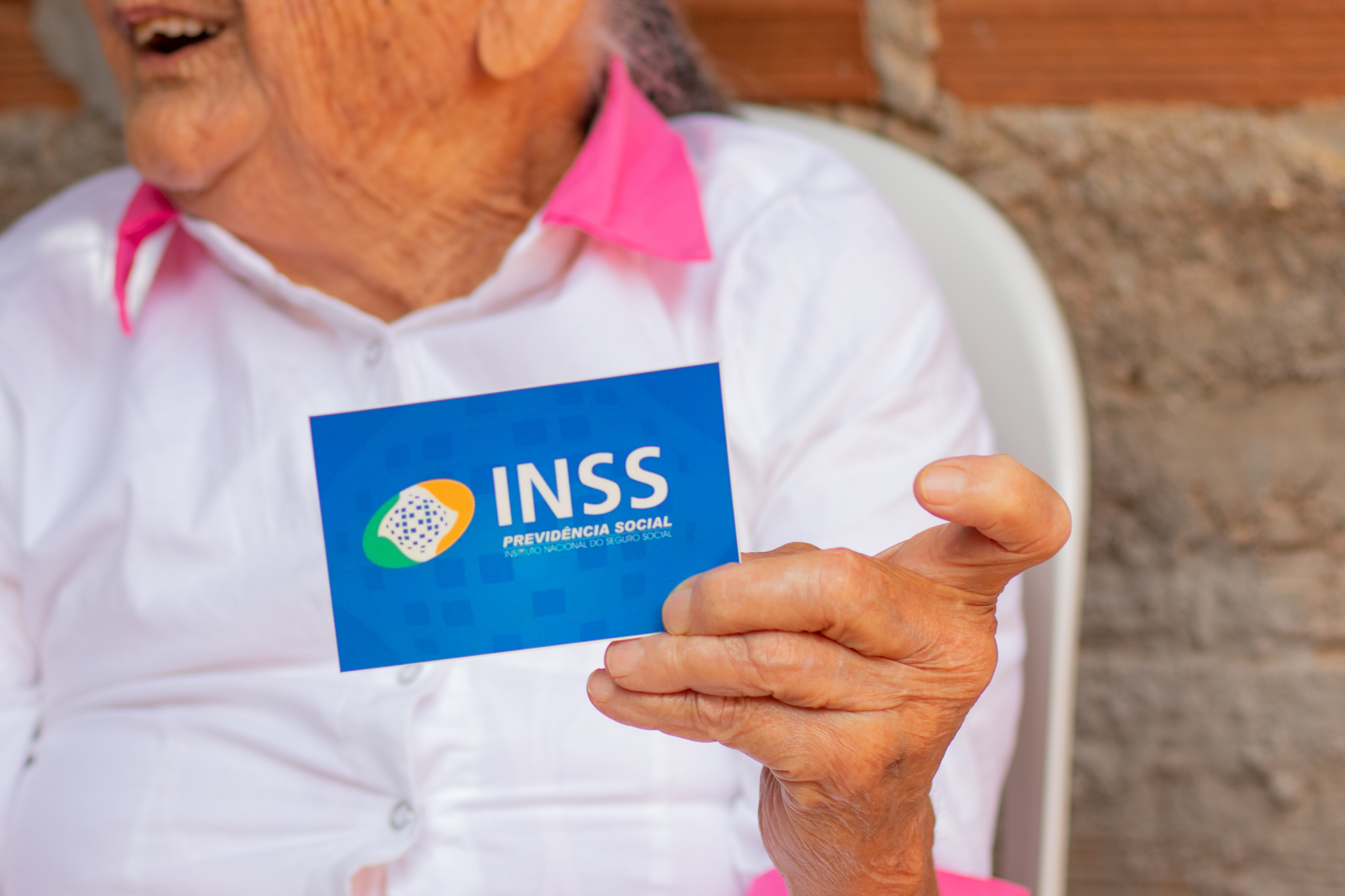 Se você é beneficiário do INSS, veja a possibilidade de receber o 13º salário antecipadamente.