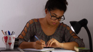 Os estudantes de escolas públicas podem ter acesso ao pagamento do Pé-de-Meia. Confira como.