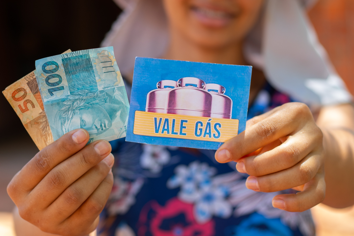 Pagamentos do Auxílio Gás começam em fevereiro; garanta o benefício em POUCOS passos!