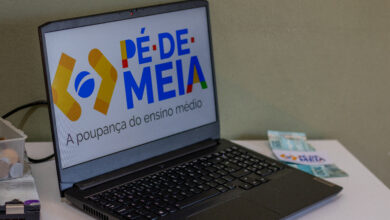 Você quer receber o Pé-de-Meia em 2025? Veja como está funcionando o programa.