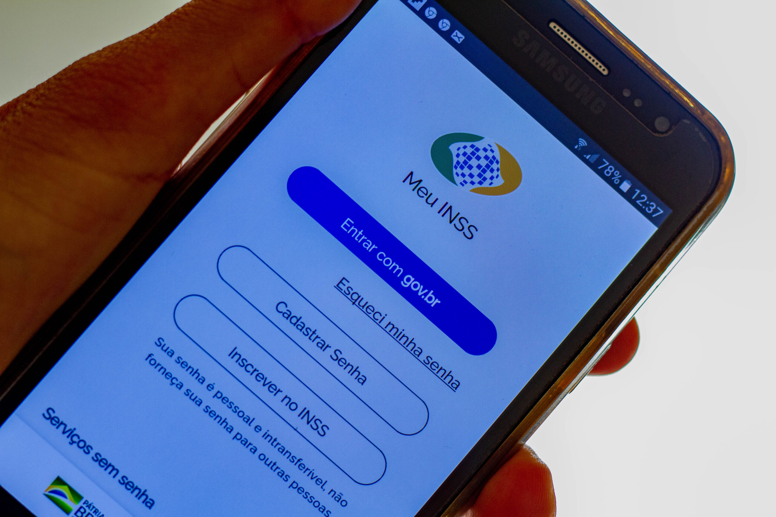 Precisa utilizar serviços do INSS? Veja como agendar.
