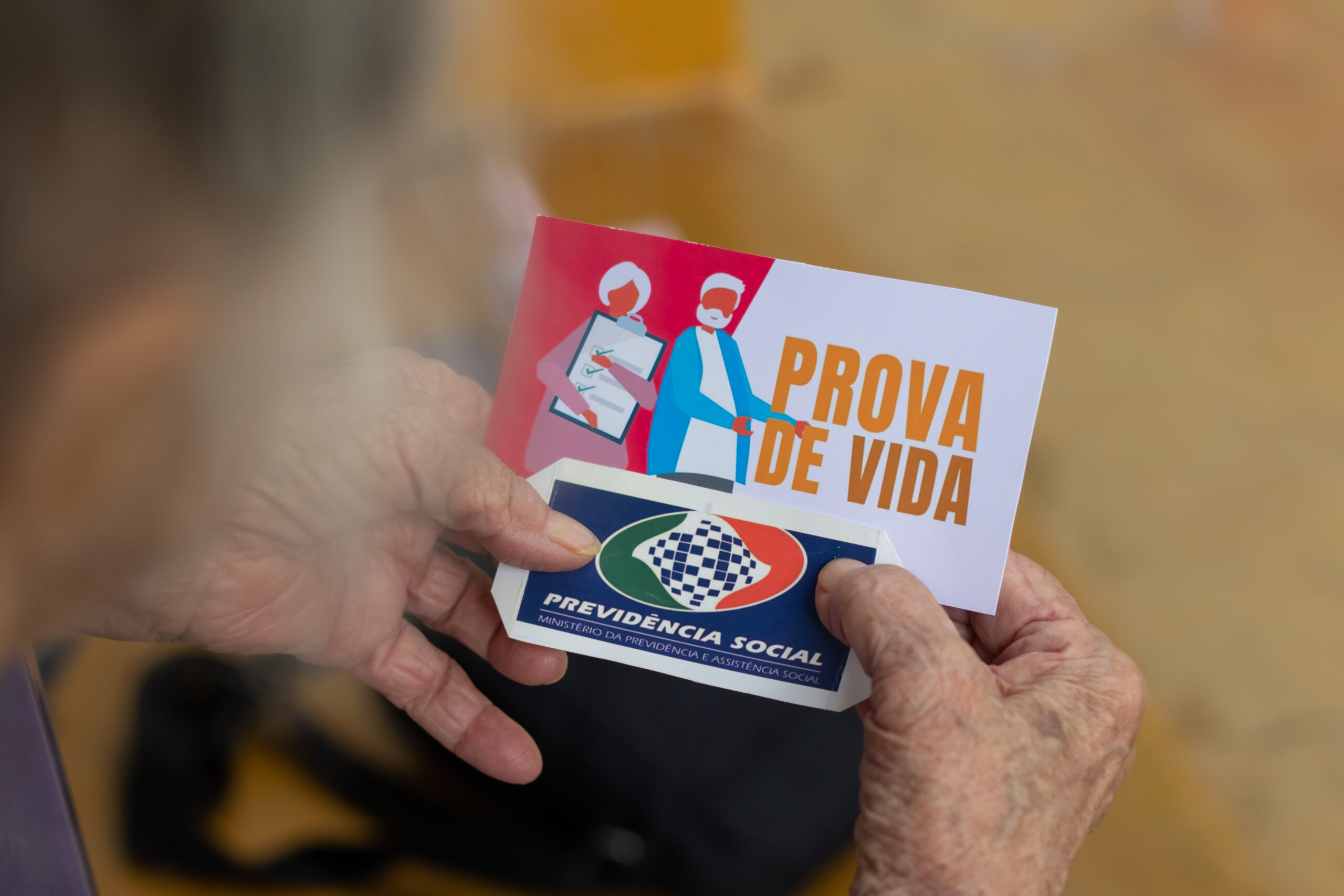 A prova de vida ainda será obrigatória para beneficiários do INSS.