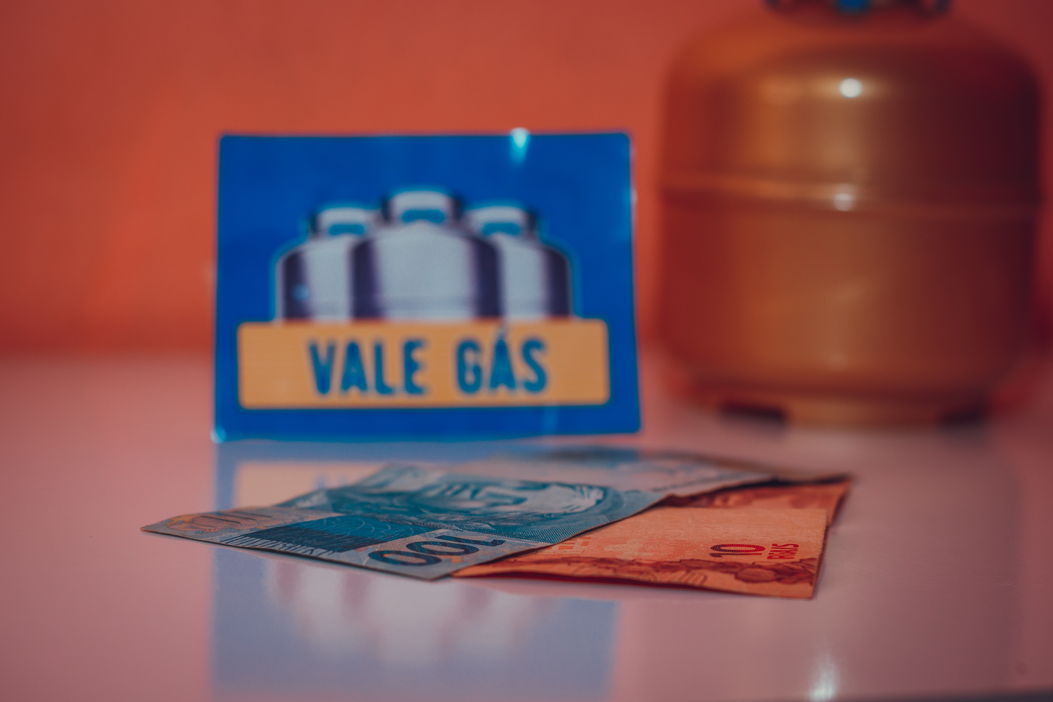 Os beneficiários do Auxílio Gás devem ficar atentos às novas datas de pagamento do programa. Confira.