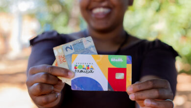 Tem pagamento retroativo para receber? Veja como ter acesso aos valores do Bolsa Família.