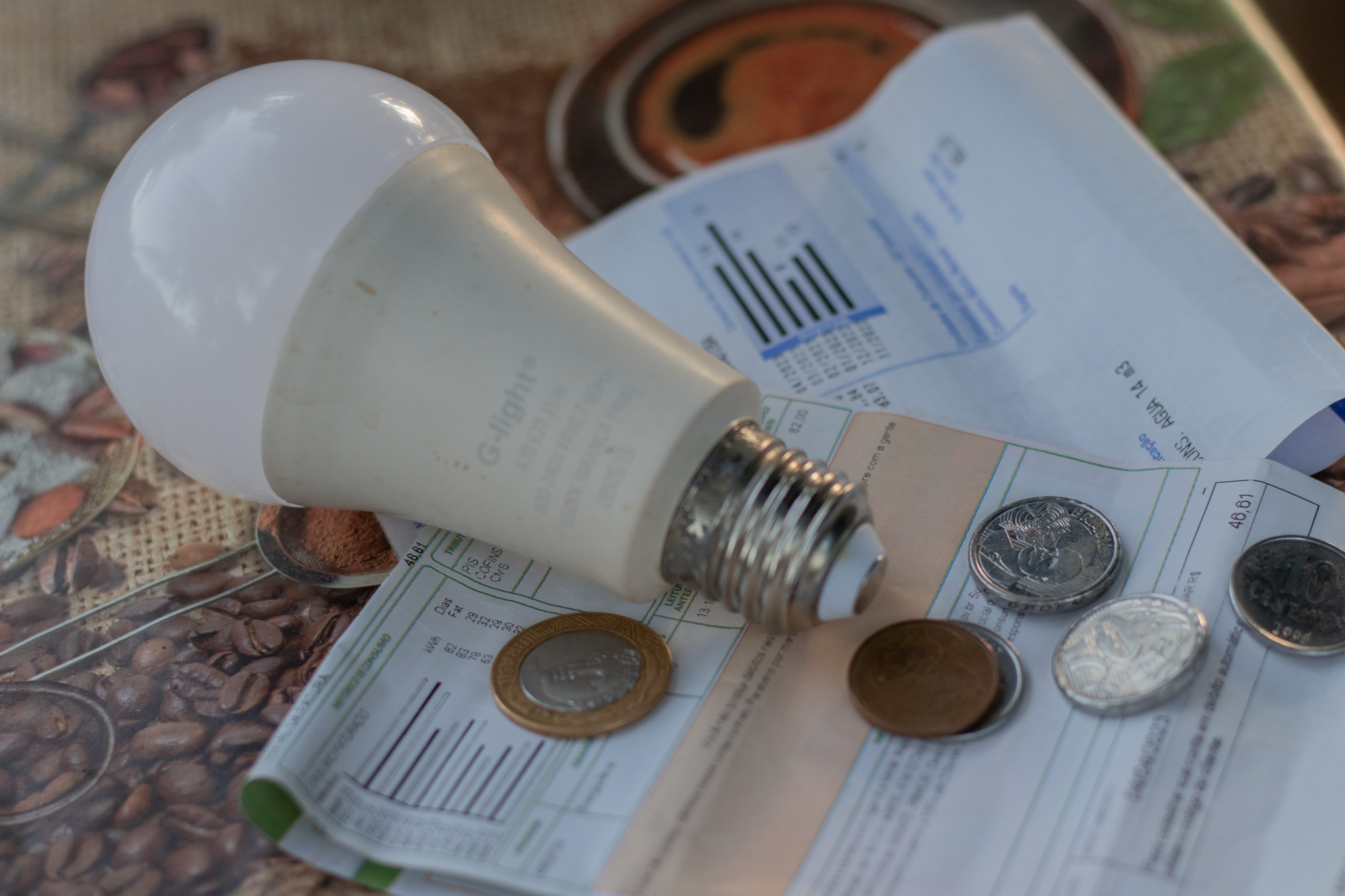 Brasileiros que precisam pagar conta de luz recebem surpresa positiva; saiba o que foi revelado!
