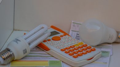 Cerca de 1,4 milhão de famílias receberão descontos acima de 60% na conta de luz; conheça os critérios