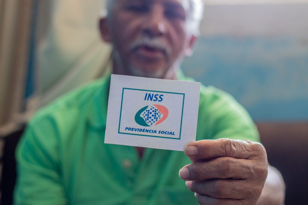 Se você não dá conta de pagar o consignado, veja a solução.