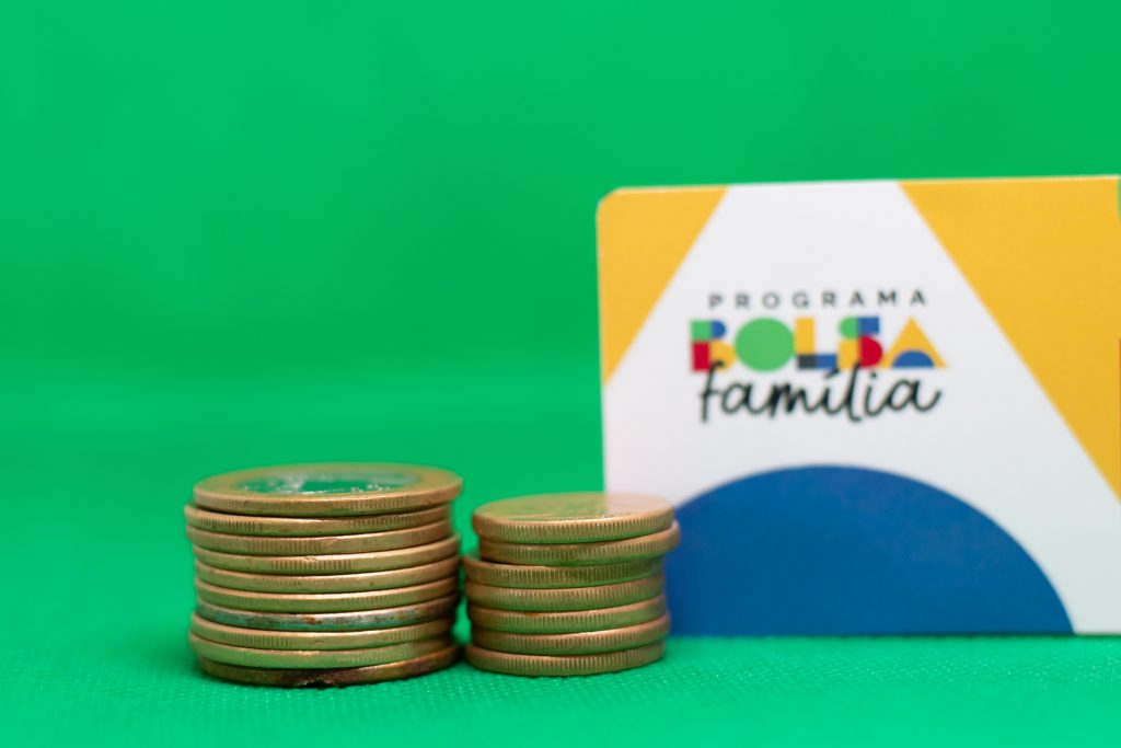 Descubra como receber R$ 700 de Bolsa Família e aumentar sua renda mensal