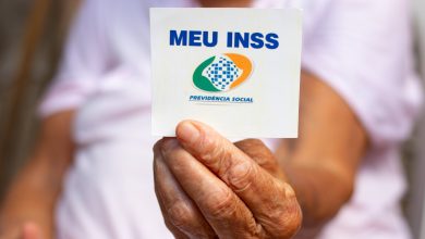 Se você é aposentado pelo INSS, veja quando o 13º salário pode cair.