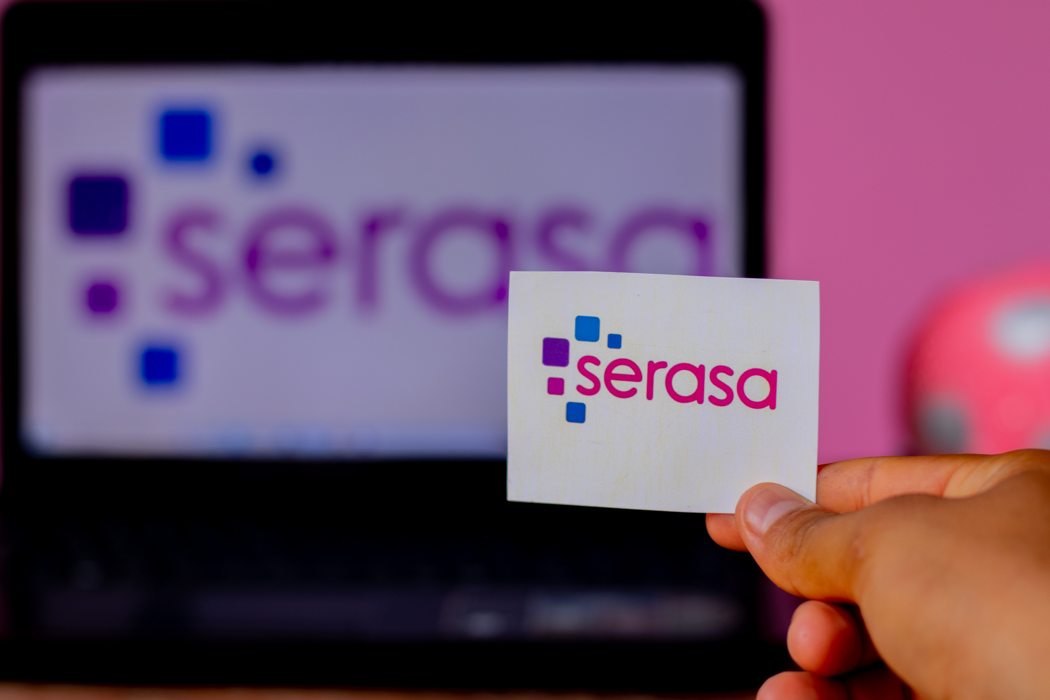 Está endividado? Serasa envia recado a todos brasileiros com débitos pendentes