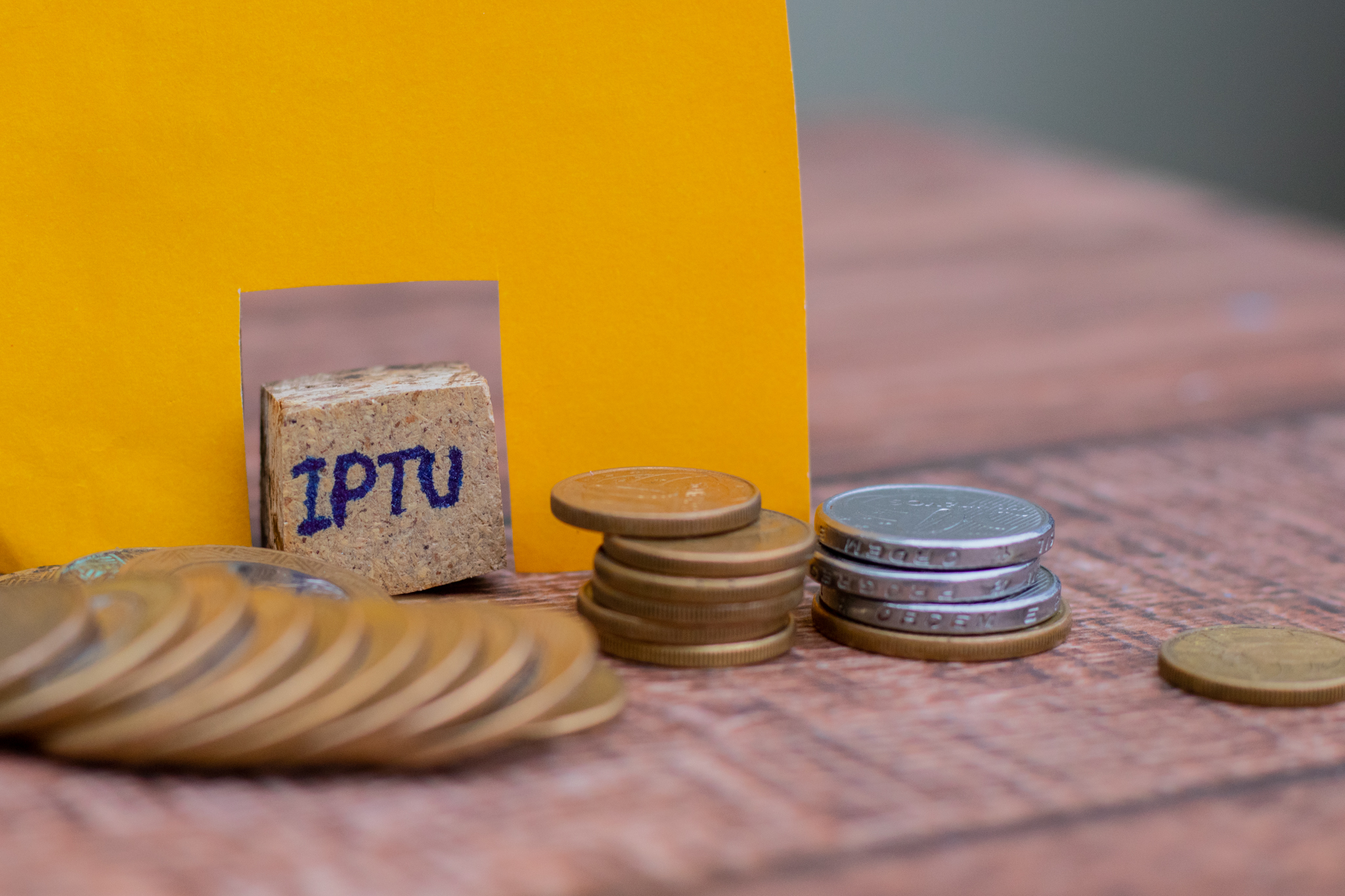 Isenção do IPTU: idosos e aposentados NÃO precisam pagar imposto, veja como solicitar