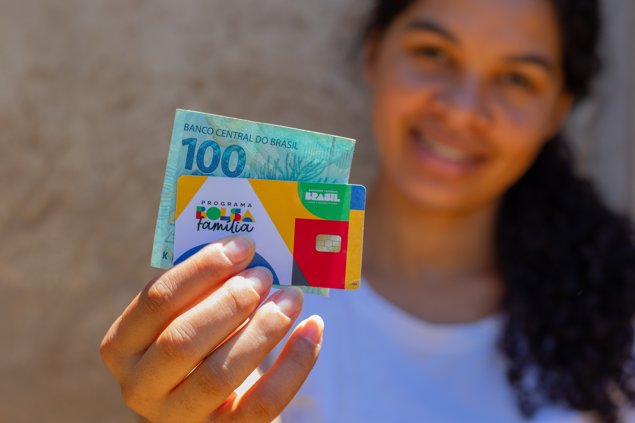 ProUni e Bolsa Família: descubra relação entre os dois programas e seus benefícios para o povo brasileiro
