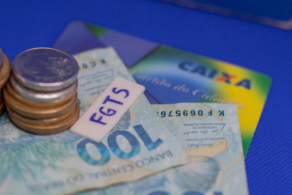 Aqueles que tiverem acesso ao FGTS preso na conta podem ter uma notícia ruim em relação ao saque-aniversário.