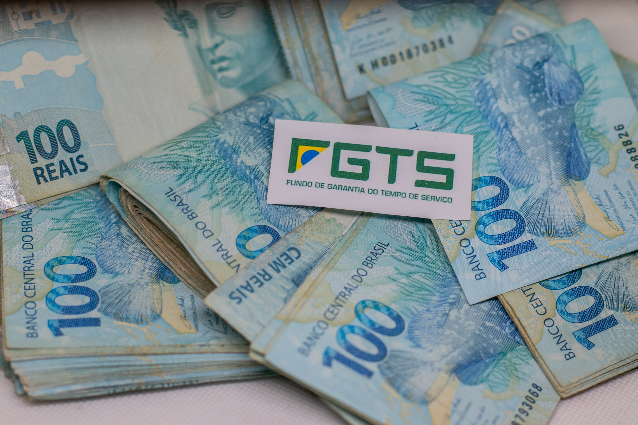 Saque até 50% do seu FGTS ao fazer parte de benefício exclusivo