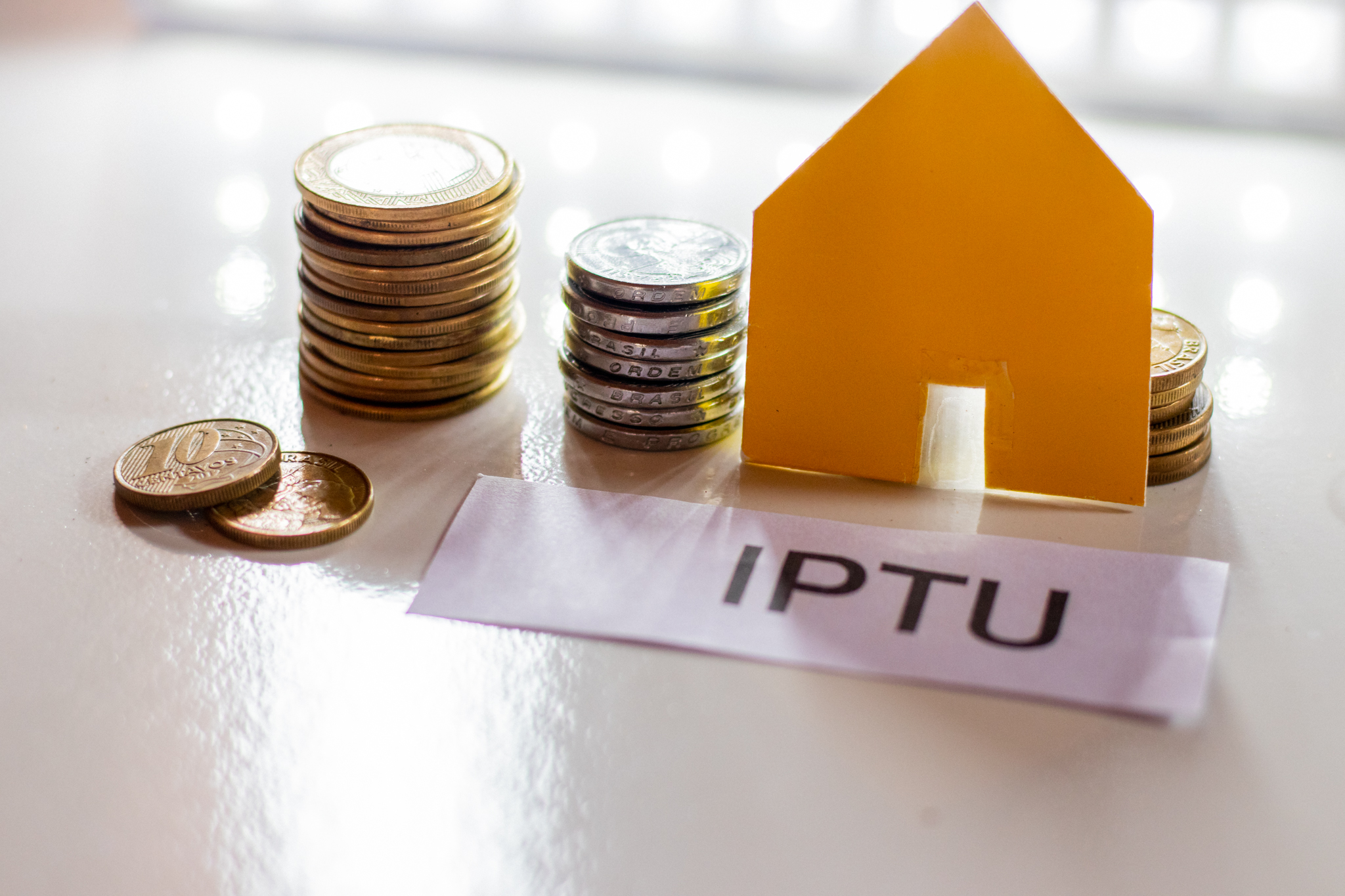 Veja valores, descontos e formas de pagamento do IPTU 2025 para NÃO ficar inadimplente