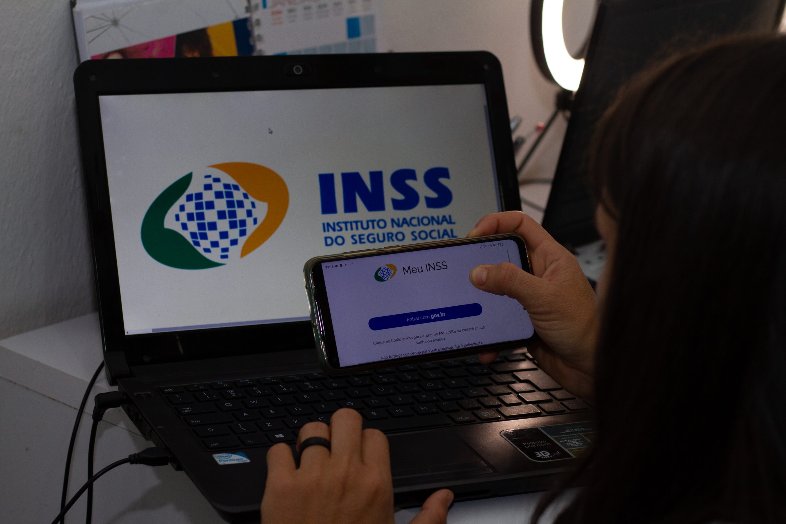 A casa caiu! INSS confirma revisão em mais de 800 MIL benefícios e você pode ser afetado