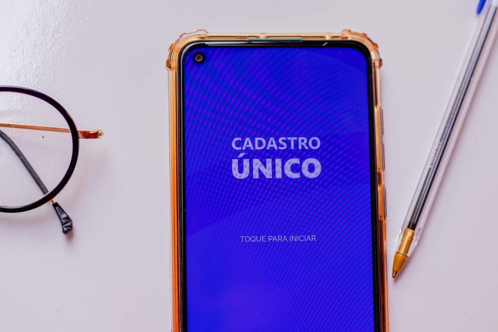ALERTA VERMELHO! Novo pente-fino do CadÚnico vai suspender MUITOS benefícios