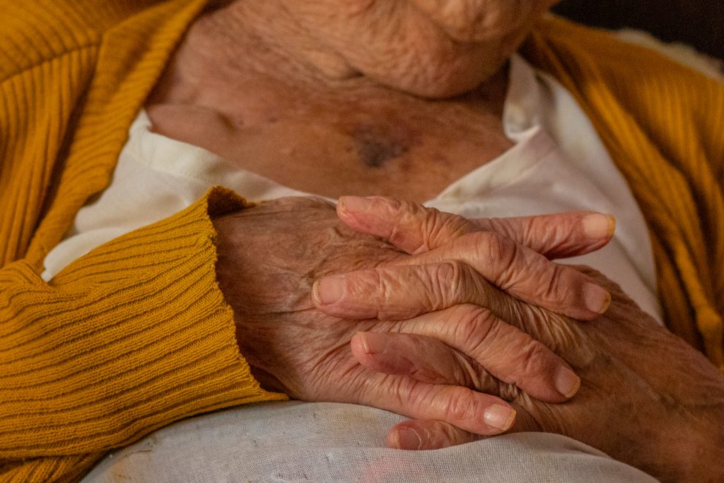 Um novo PL pode mudar a forma como as concessões de benefícios sociais ocorrem. Confira.