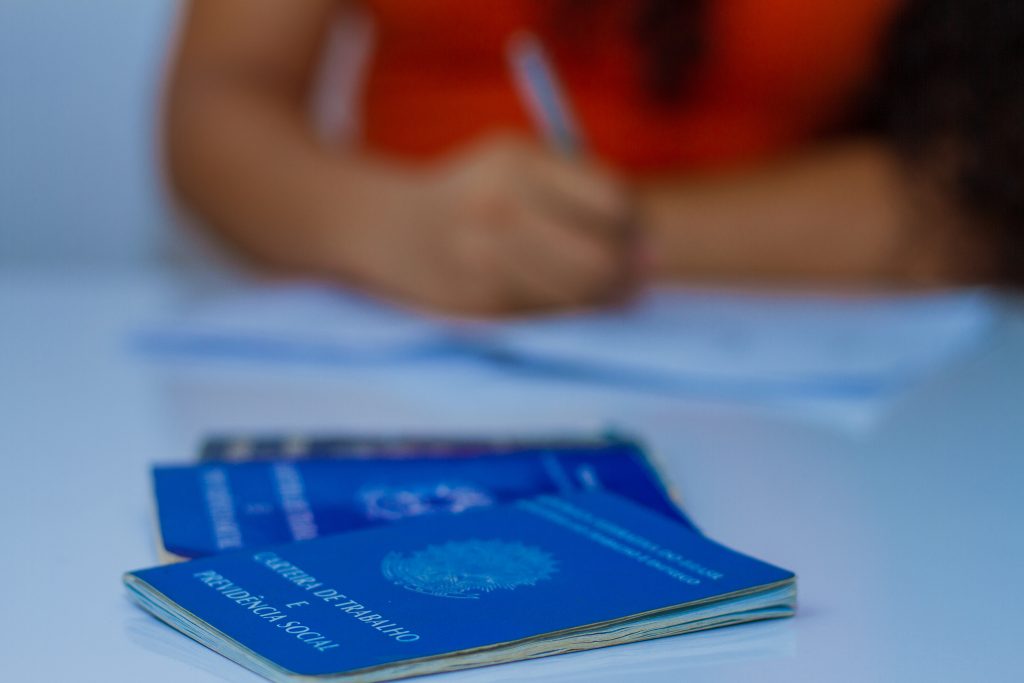 Adeus férias? Lei trabalhista pode acabar com direito dos trabalhadores