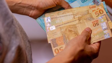 Aumento no salário mínimo pode afetar trabalhadores que atuam pelo regime CLT