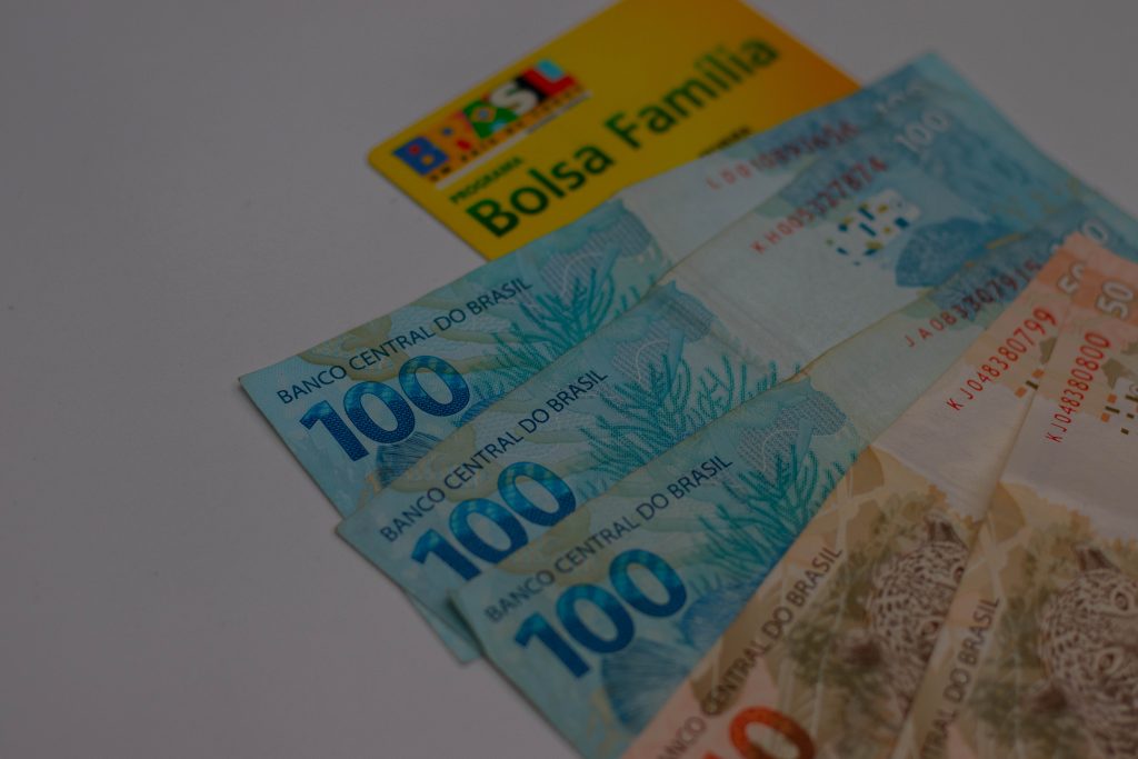 Se você recebe o Bolsa Família, veja como ter acesso ao crédito do Programa Acredita.