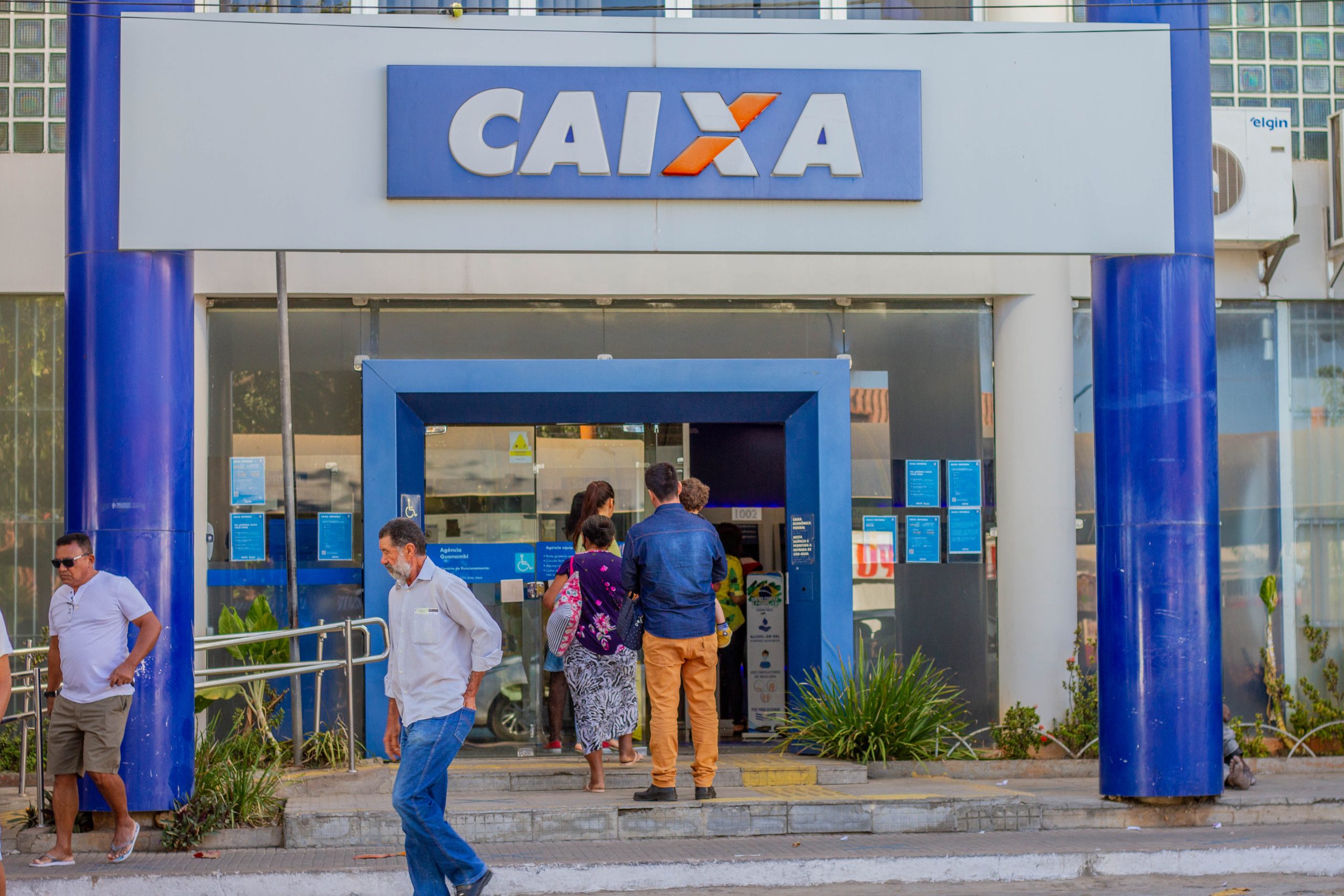 Caixa faz alerta IMPORTANTE para quem tem conta poupança na instituição