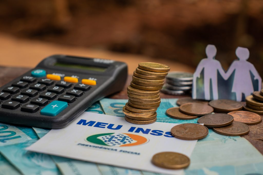 Se você recebe a aposentadoria por invalidez, veja como evitar cortes.