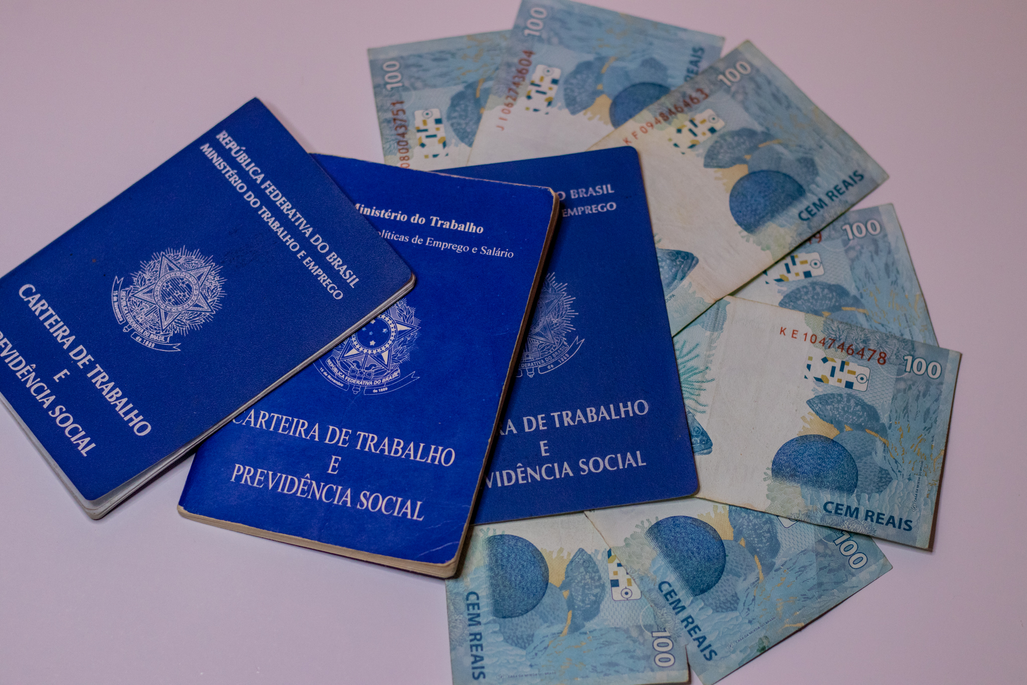 Conheça 2 regras da CLT que IMPEDEM você de receber o 13º salário