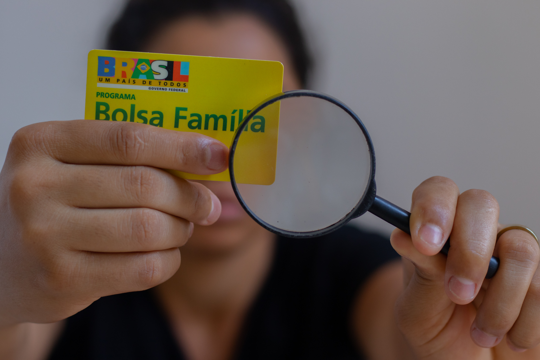 Corte bilionário no Bolsa Família é confirmado: seu pagamento pode ser SUSPENSO?