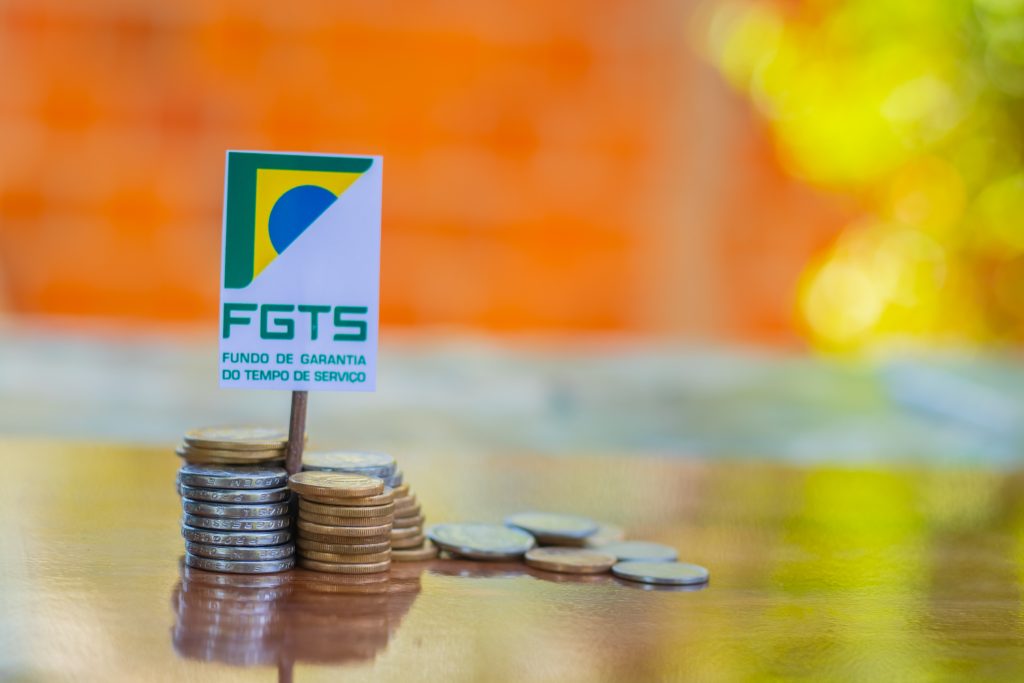 Se você está sem dinheiro, veja se é uma boa ideia antecipar o FGTS.