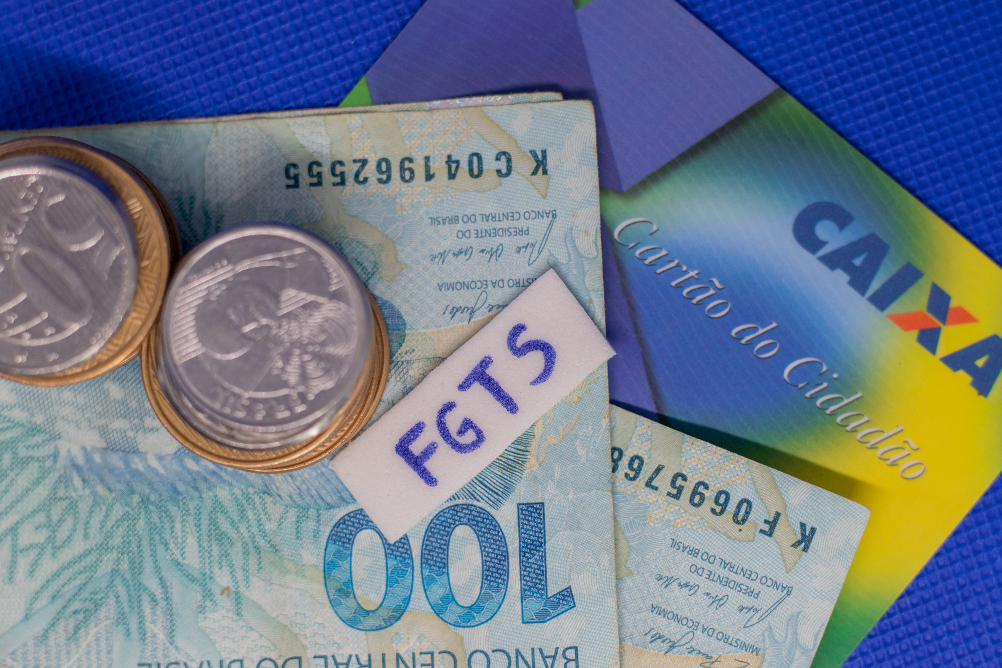 Se você é trabalhador com direito ao FGTS, saiba se pode sacar os valores.