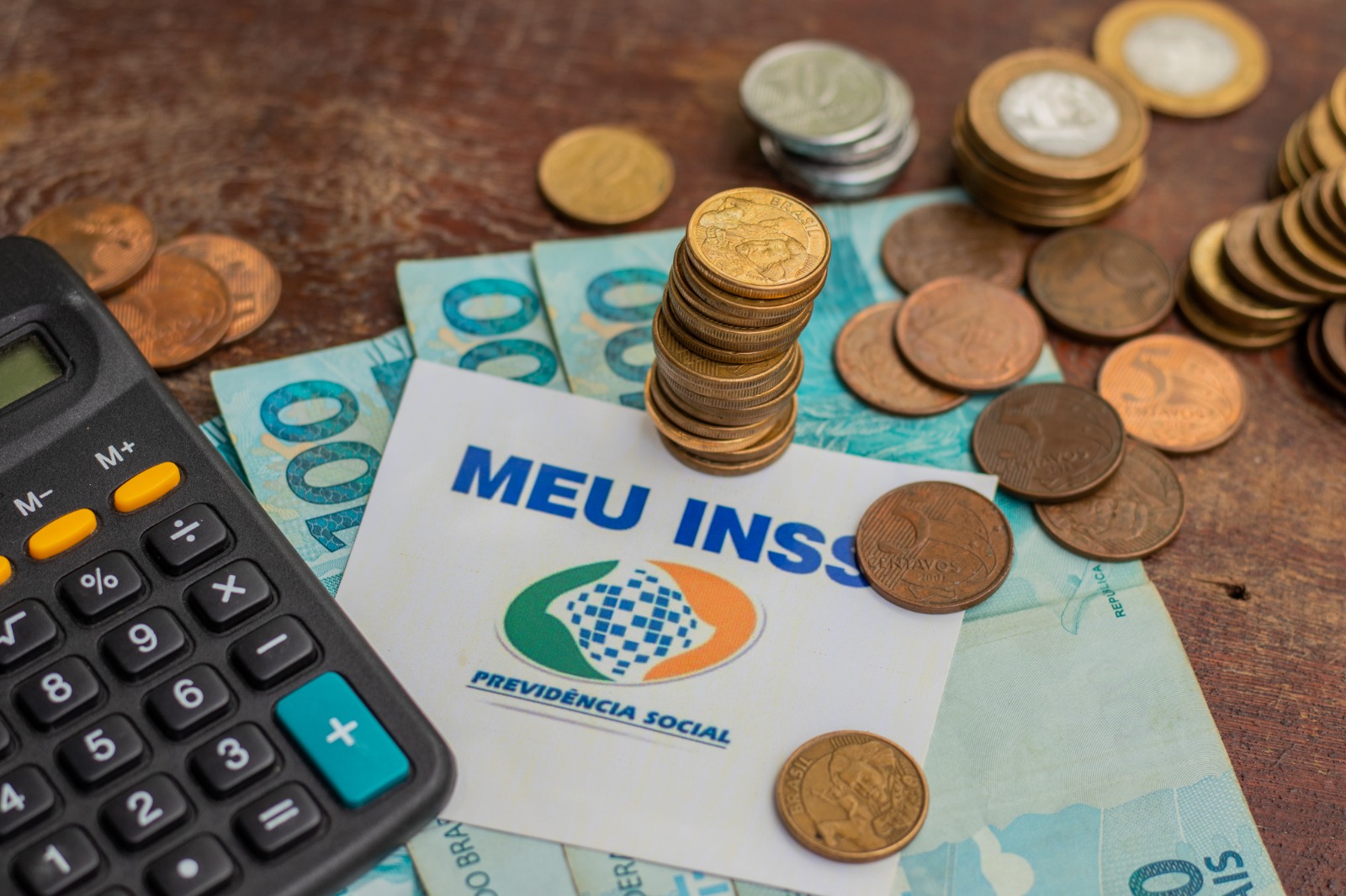 INSS: reajuste no salário mínimo impacta pagamento de benefícios, entenda!