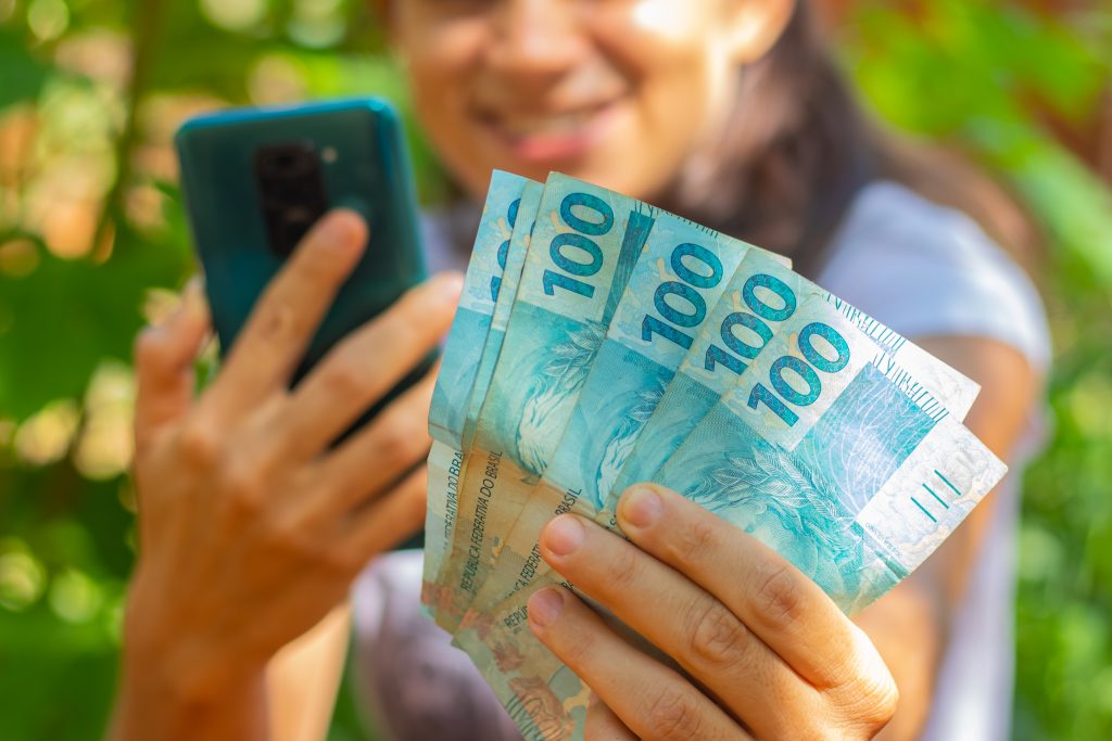 INSS revela critérios para acessar salário-maternidade em 2025; gestantes comemoram!
