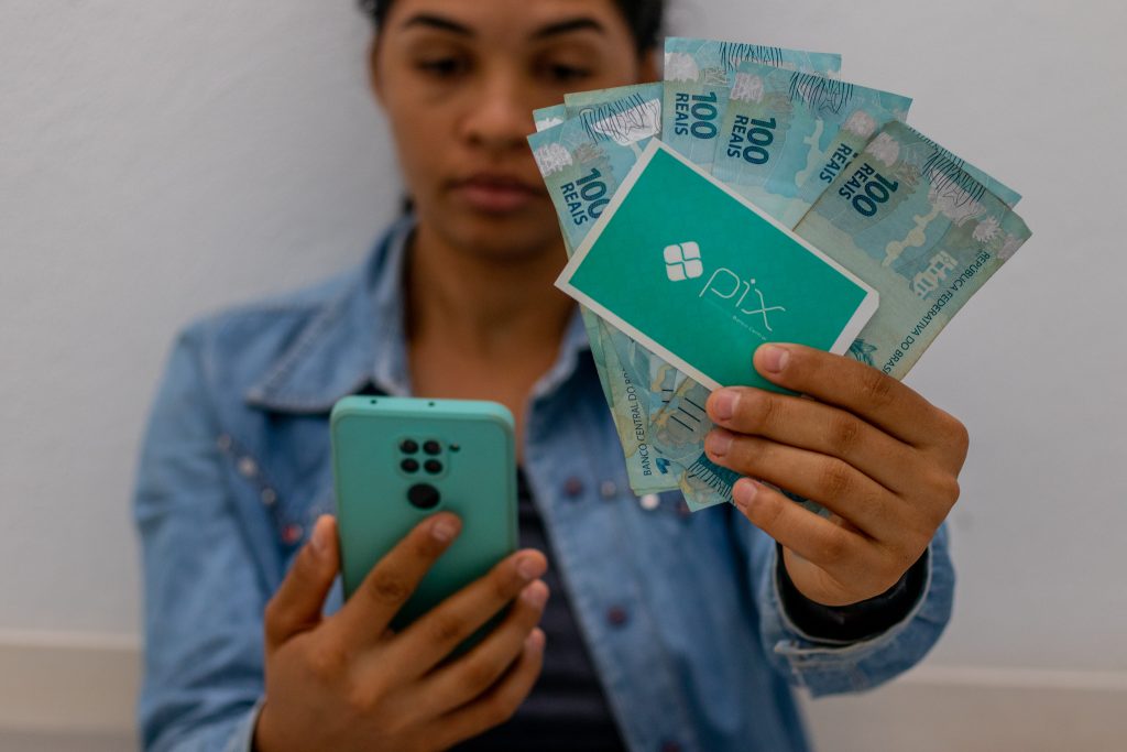 Limite do PIX: saiba até quanto pode transferir por dia usando a ferramenta