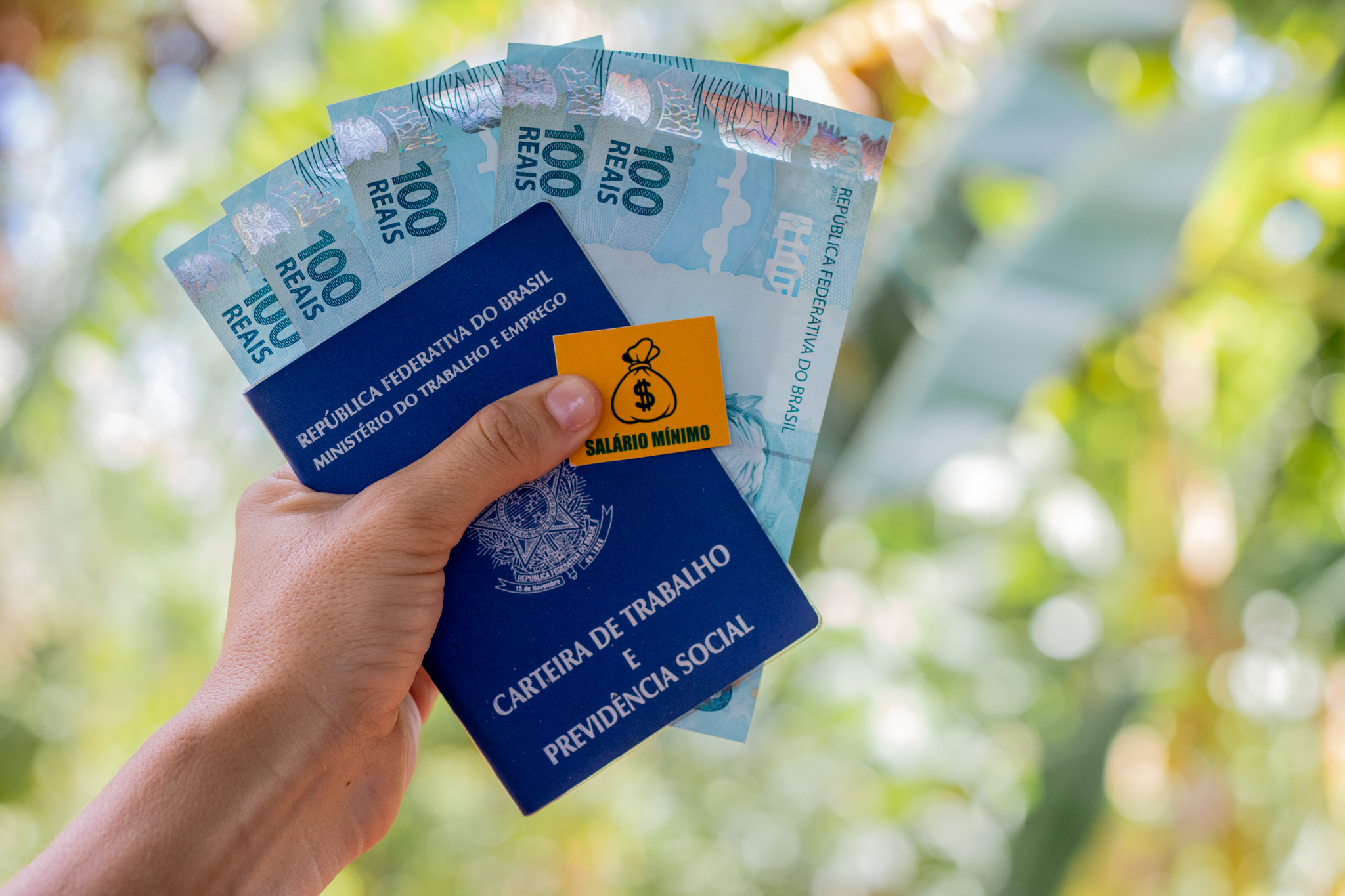 Limites no salário mínimo vão ATINGIR trabalhadores de várias categorias; entenda
