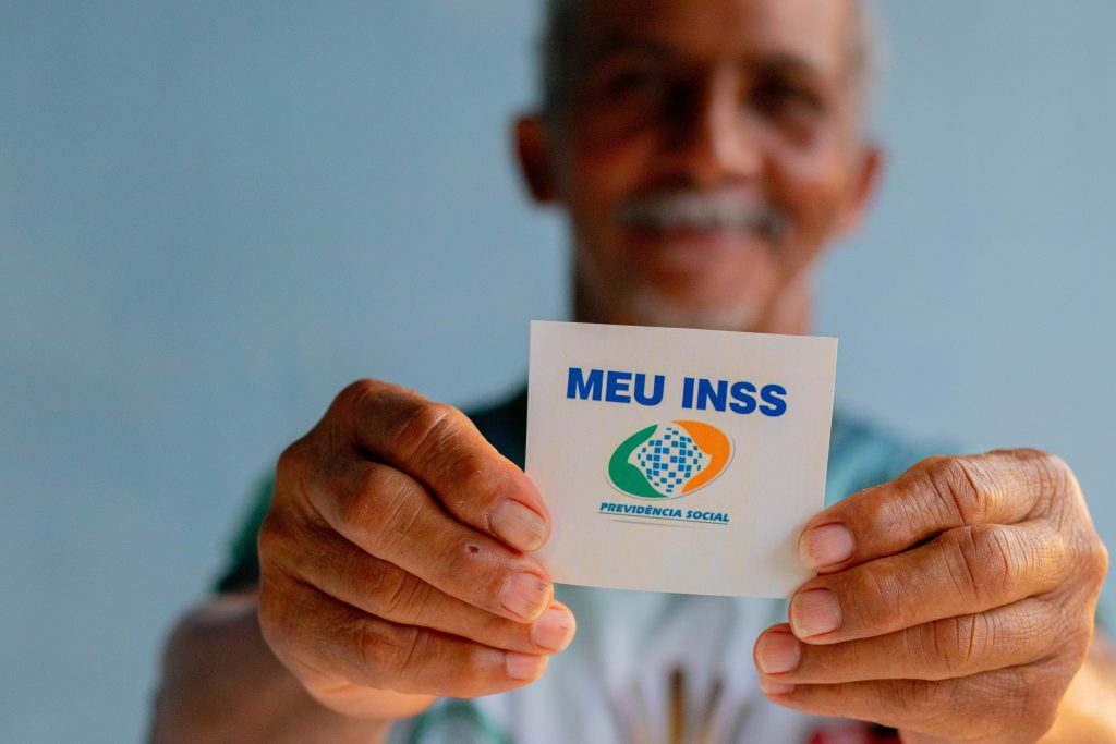 Os moradores do RS podem ter acesso antecipado aos pagamentos do INSS.