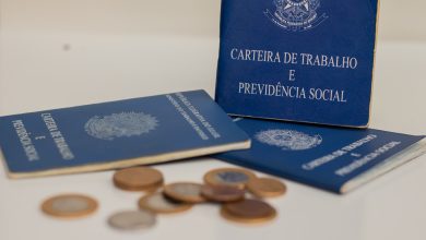 Trabalhador, mesmo que você perca o emprego, ainda continuará pagando o consignado.