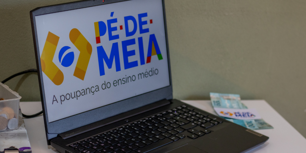 Pagamento de R$ 200 do Pé de Meia já está disponível — veja se você está entre os contemplados