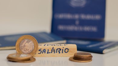 Se você é trabalhador, saiba da possibilidade de receber o 13º salário antecipado.