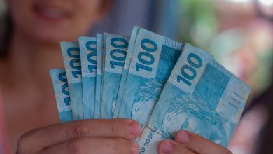 Professores poderão receber 14º salário ainda este ano se cumprirem meta