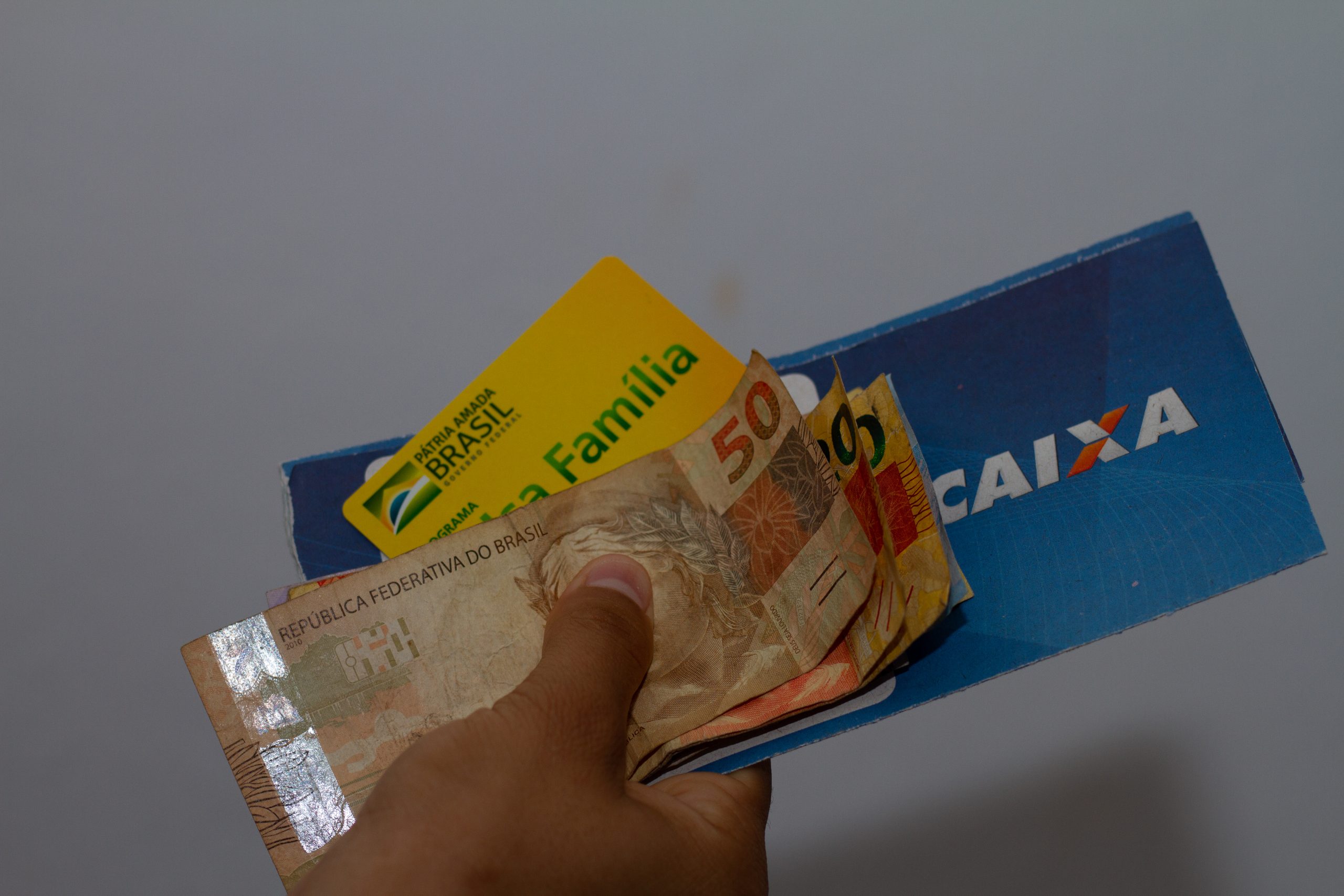Saiba como receber Bolsa Família de R$ 910,99 e aumentar seu benefício