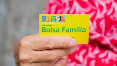 VAZOU! Bolsa Família de abril tem calendário e valores CONFIRMADOS pelo Governo Federal