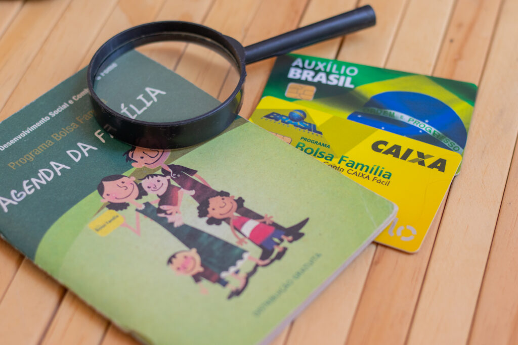 Bolsa Família corre risco e este é o principal motivo; veja como proteger seu benefício!