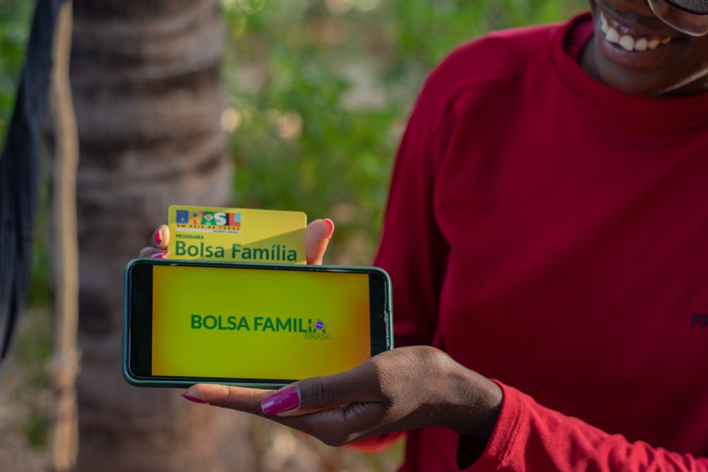 Bolsa Família de abril.