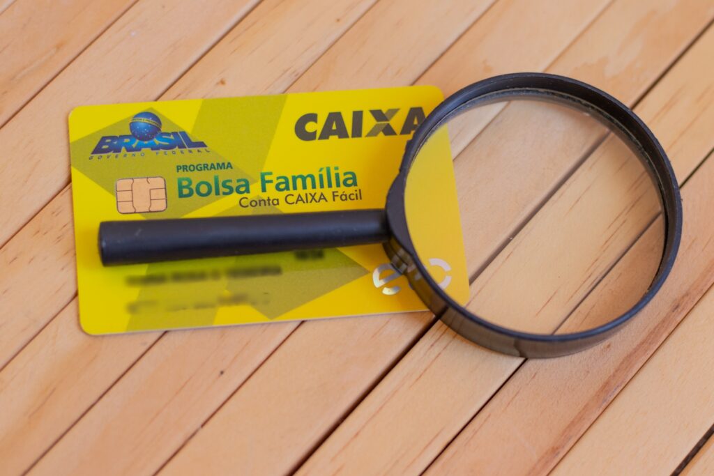 Bolsa Família entra em nova etapa com pente-fino anunciado pelo Governo Lula