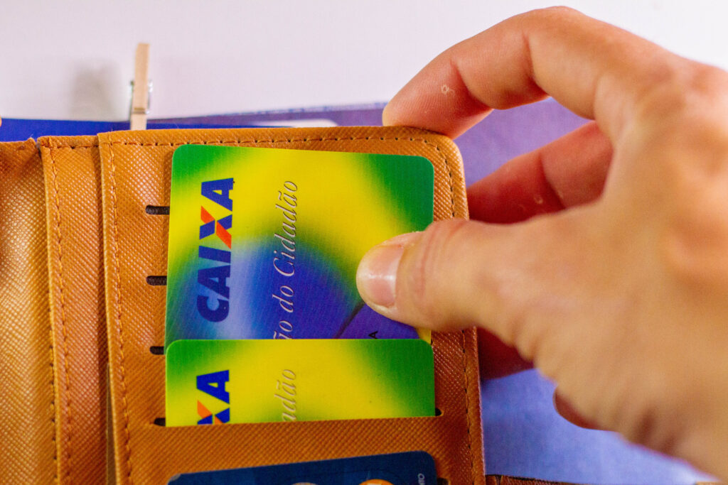 Caixa pode liberar até R$ 5 MIL para trabalhadores que atuam pelo regime CLT