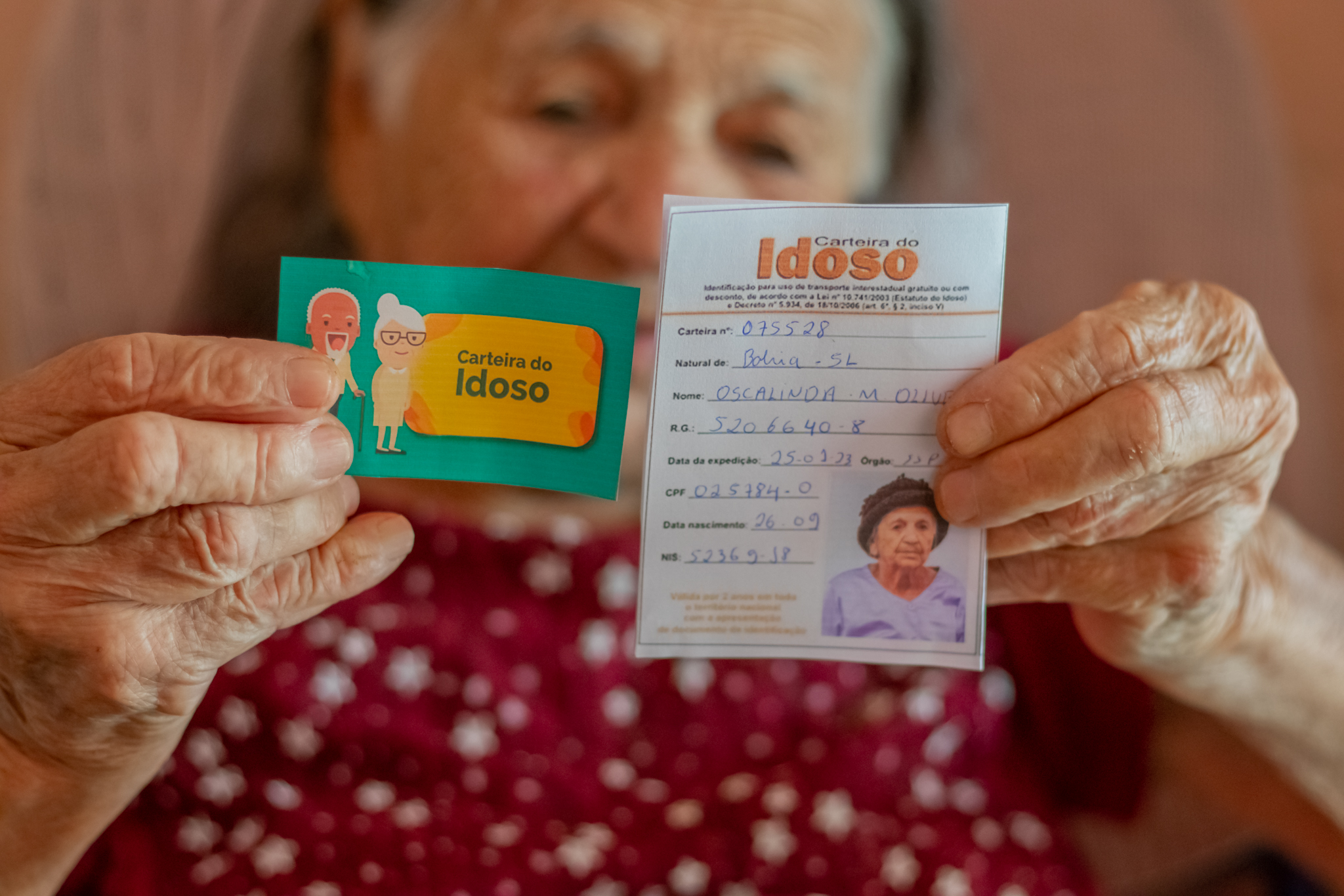 Carteira do Idoso com passagem gratuita: descubra regras para aproveitar benefícios