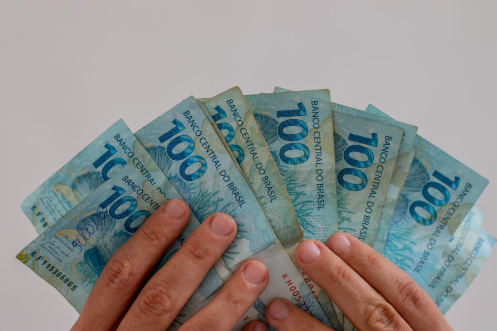 Dinheiro a receber: Banco Central informa que há R$ 9 BILHÕES a serem resgatados