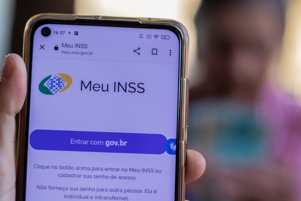 Extrato do INSS: entenda recomendação do Instituto e aprenda a verificar sua situação