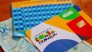 Feriado altera datas do Bolsa Família; saiba quando pagamento vai cair na sua conta da Caixa